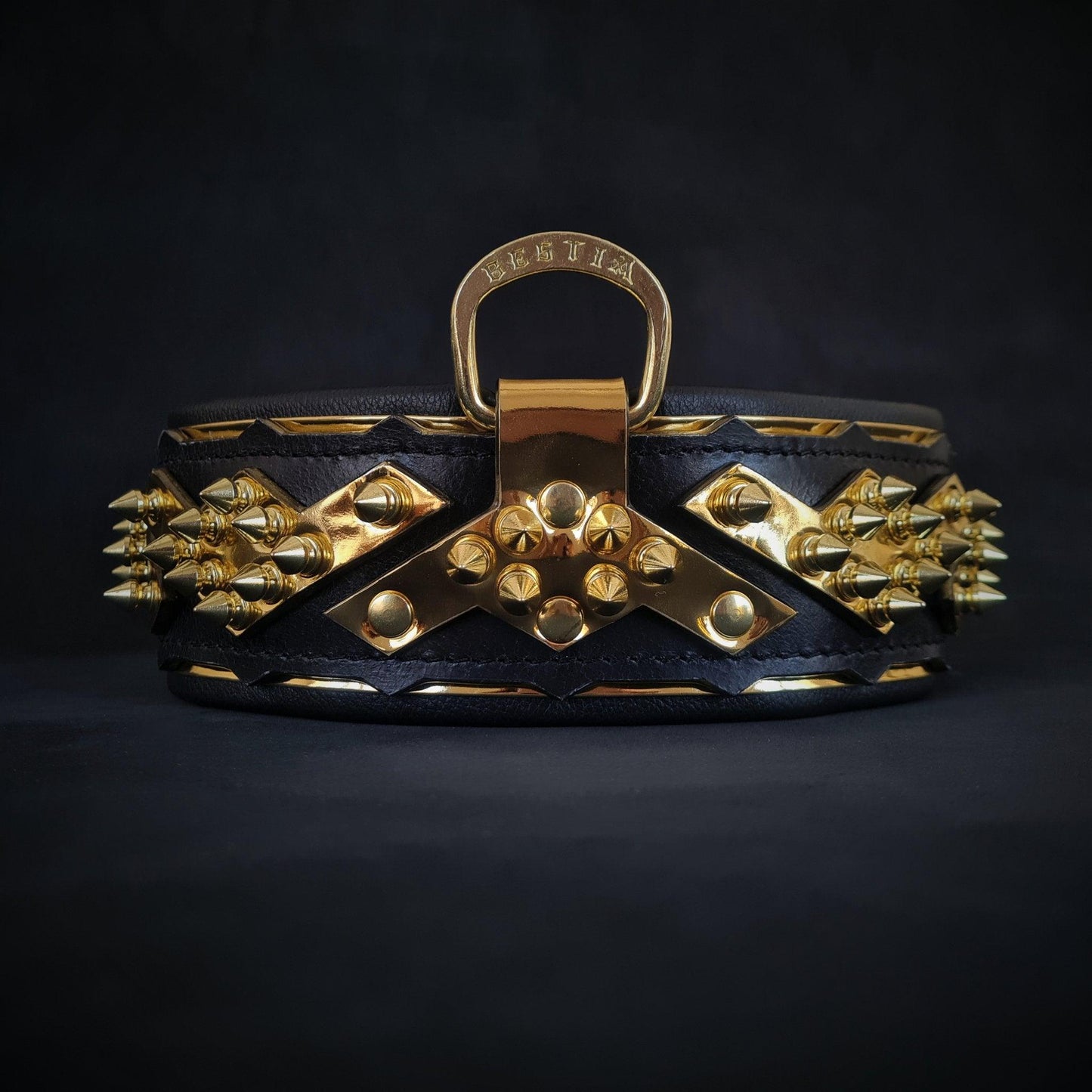 The ''Midas'' Collar Gold
